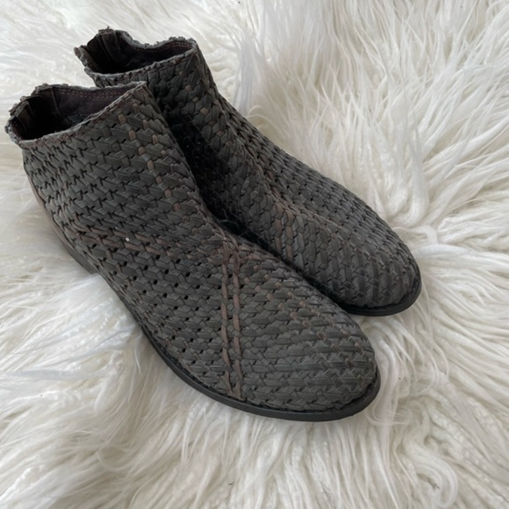Rebels green gray woven leather zipper back booties size 7.5